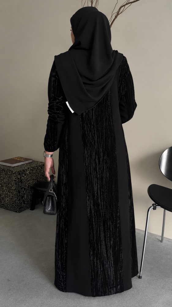 عباية مخمل بقصة A-Line - عبايات ثراء