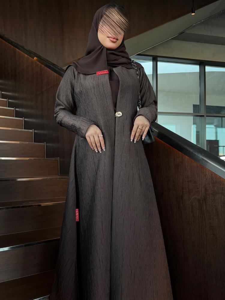 عباية بليزر بلون البني راقـي - عبايات ثراء