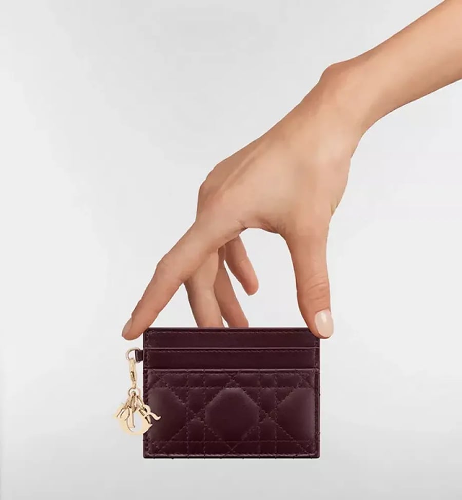 حاملة البطاقات Lady Dior Freesia