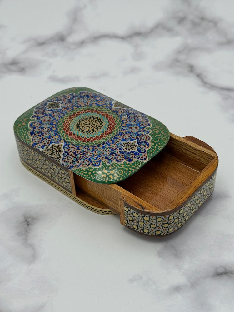 Hand-carved fully manual withdrawal box