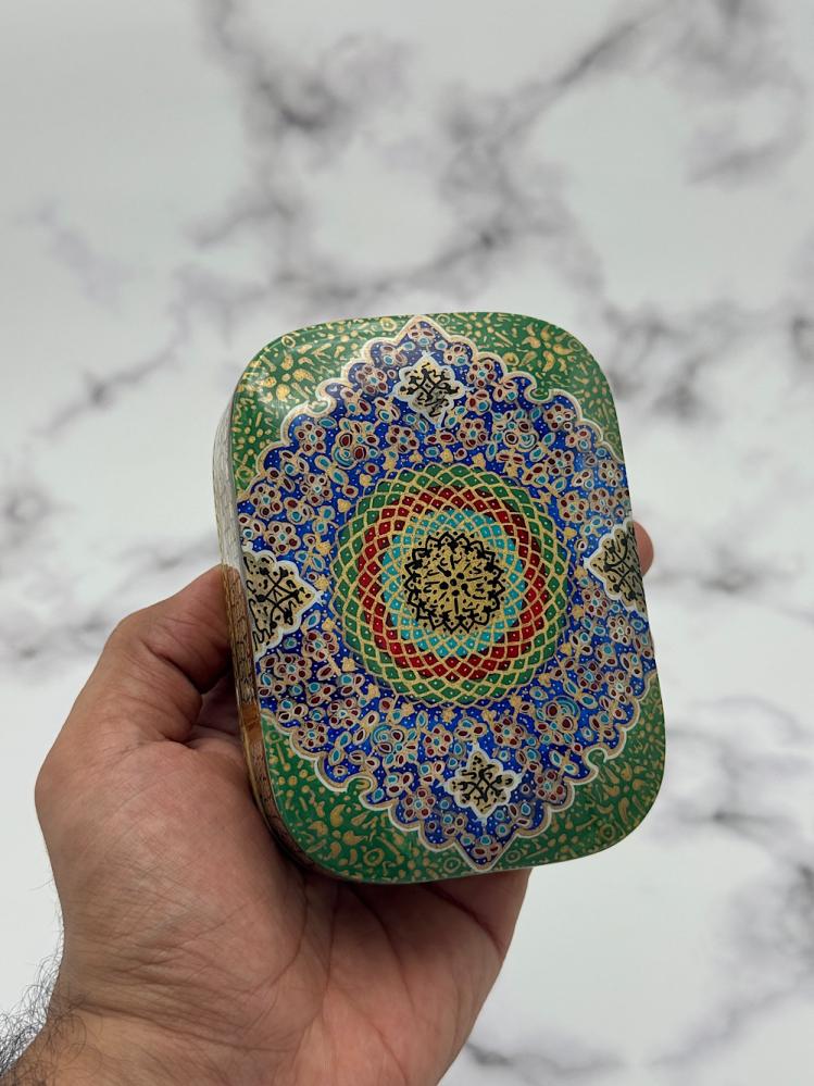 Hand-carved fully manual withdrawal box