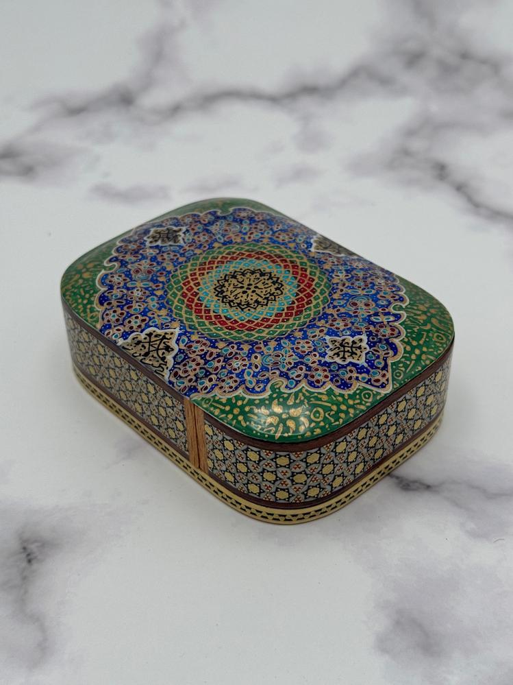 Hand-carved fully manual withdrawal box