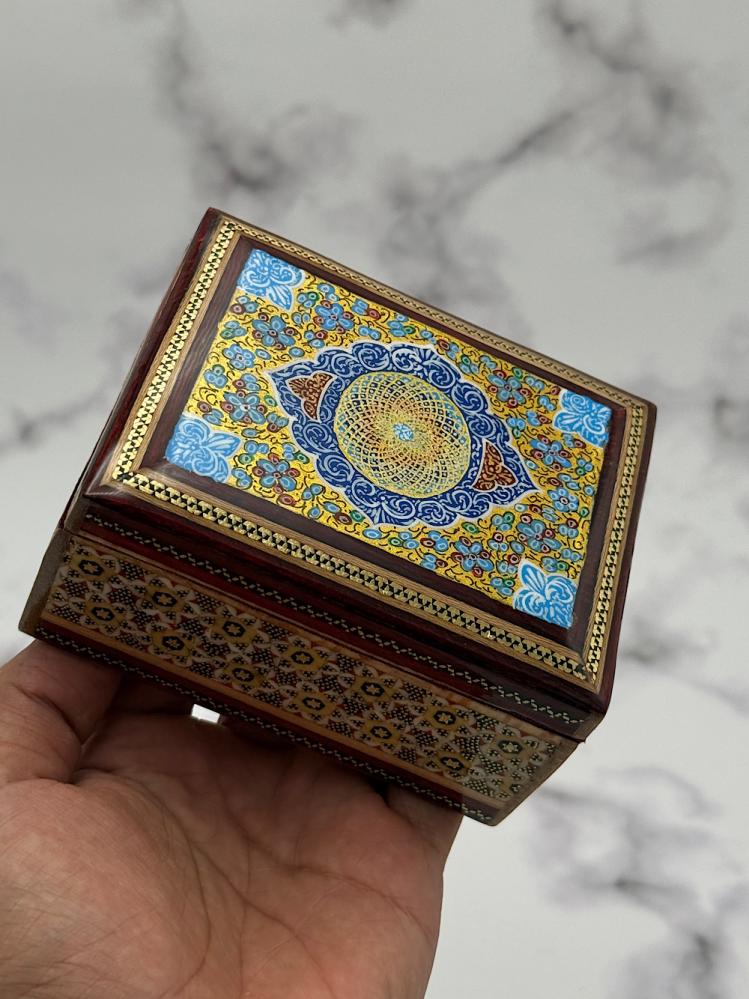 صندوق صناعة ورسم يدوي