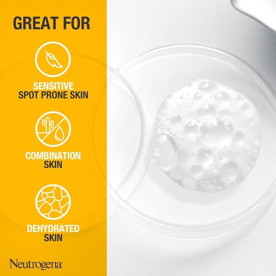 Neutrogena, Soothing Clear Mousse Cleanser, cleanses and calms stressed skin.