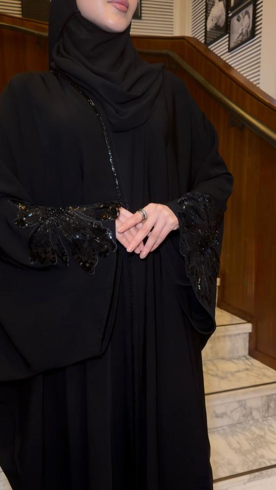 عباية فاتنه