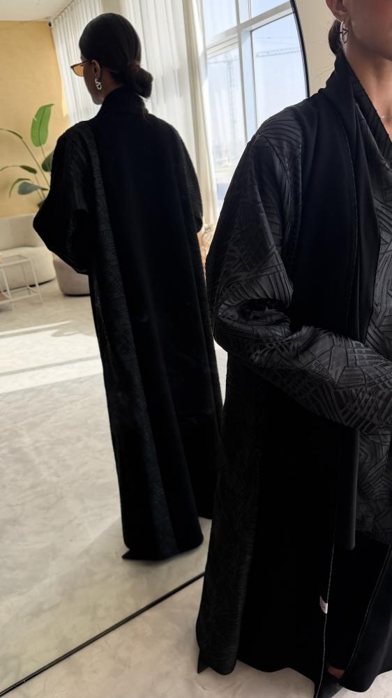 RN58, نوع القماش: جاكار اسود، قماش اسود ساده ياباني, نقشة الجاكار بشكل اخر مثل ماهو موضح في اخر صوره