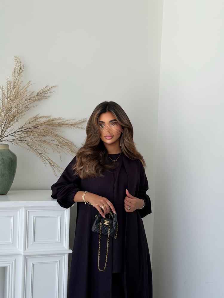 عباية سوداء صيفية من الكتان ثلاث قطع