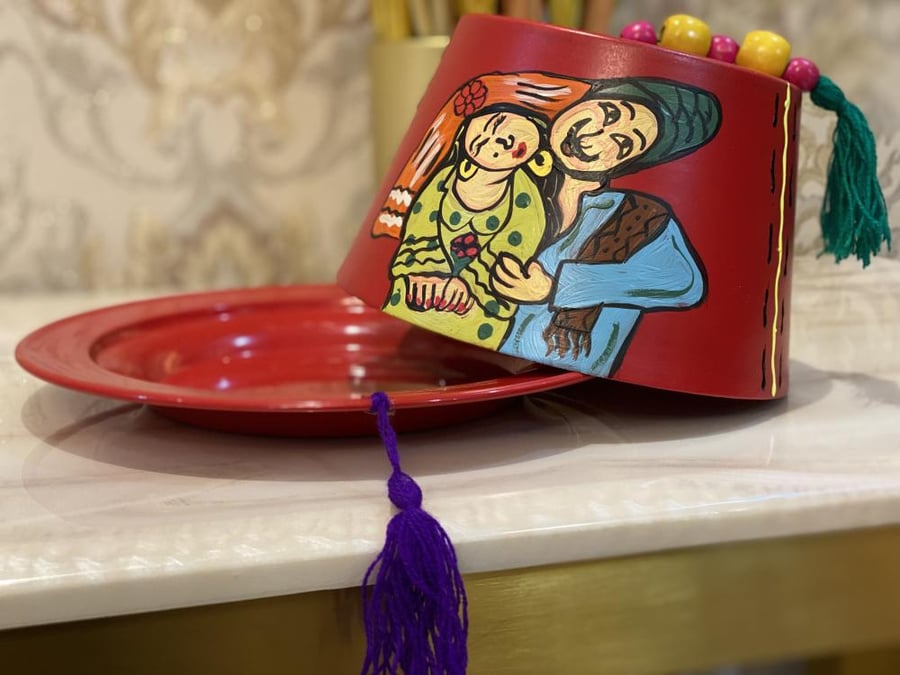 صينية الطربوش بالرسم اليدوي