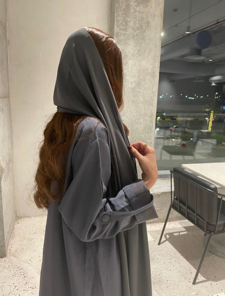 عبايه رمادي
