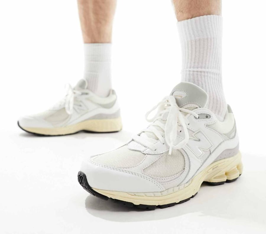 نيو بالانس 2002 new balance