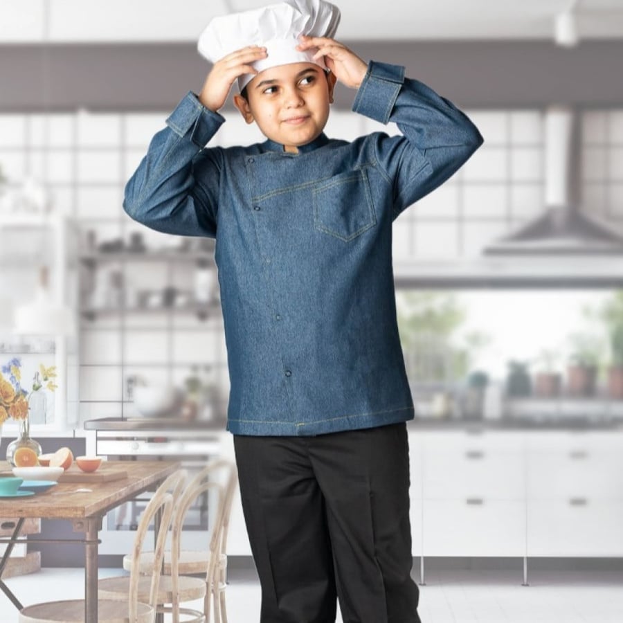 Children's jeans like the chef