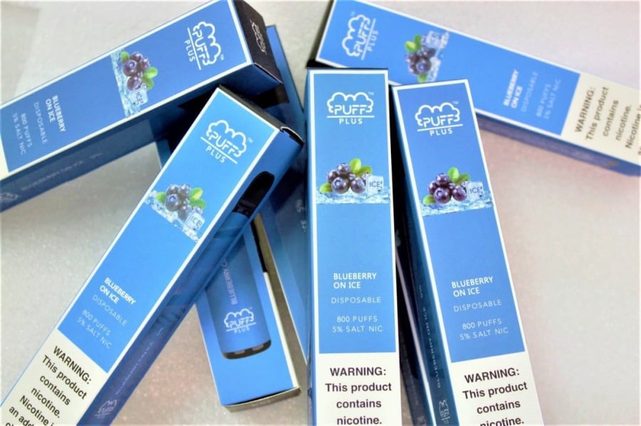 سحبة بف بلس بلو بيري آيس 800 سحبة | PUFF PLUS Blueberry on Ice 800 Puffs
