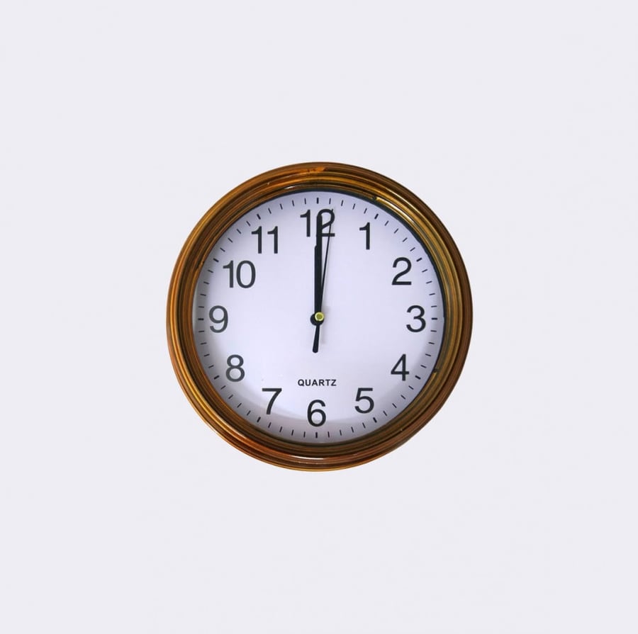 ساعة حائط كوارتز