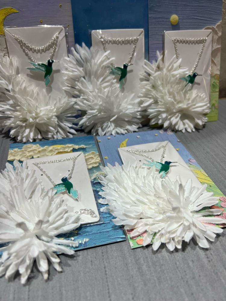 A distinguished necklace gift