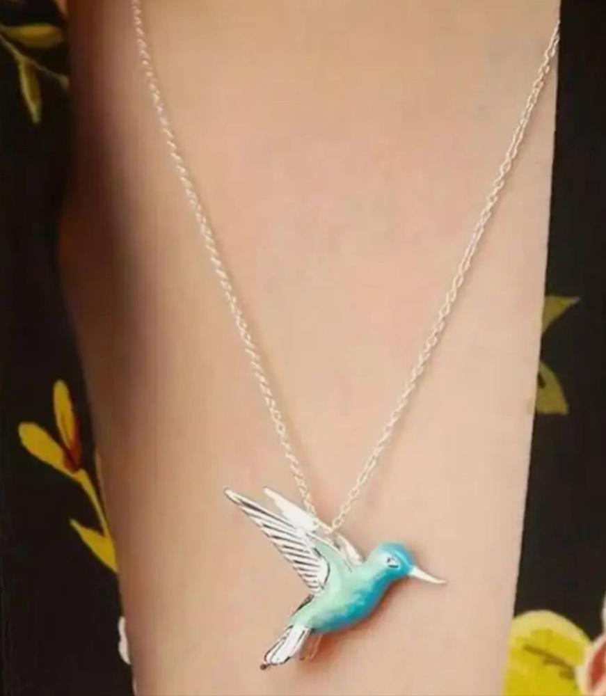 A distinguished necklace gift