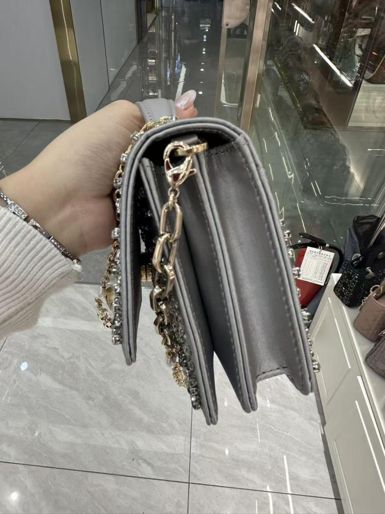 Diors size 21 cm