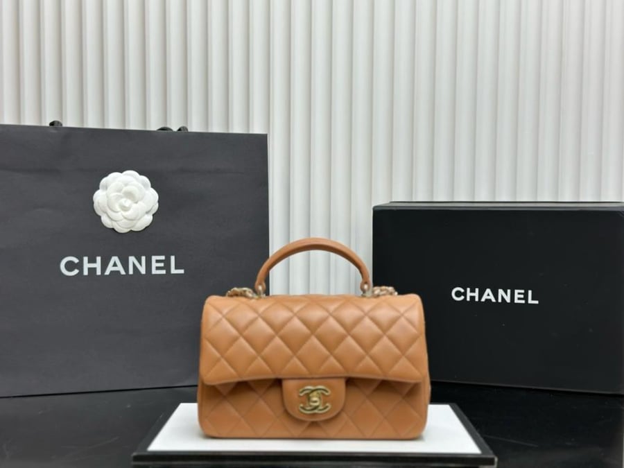 Chanel 23P size 20cm