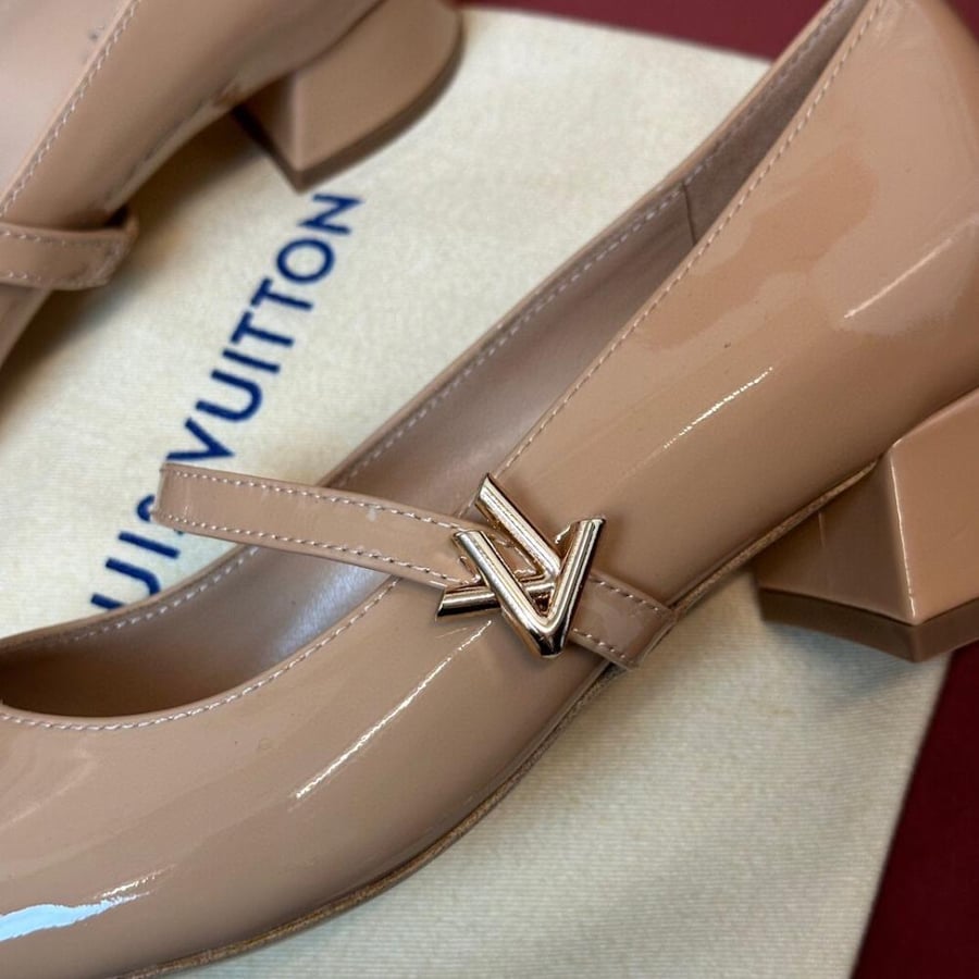 Louis Vuitton heel