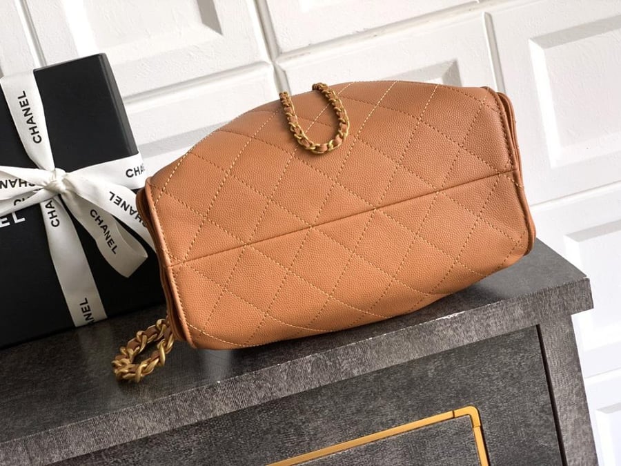 Chanel size 20