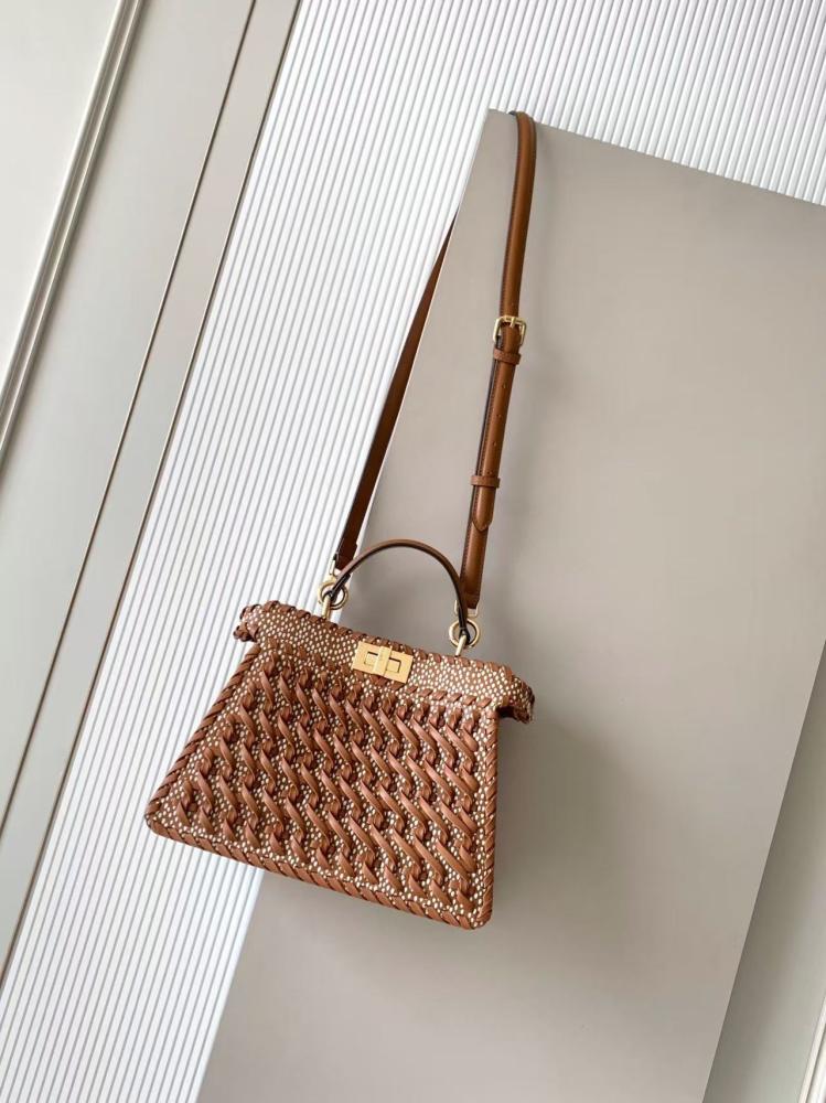 فندي مقاس 27cm