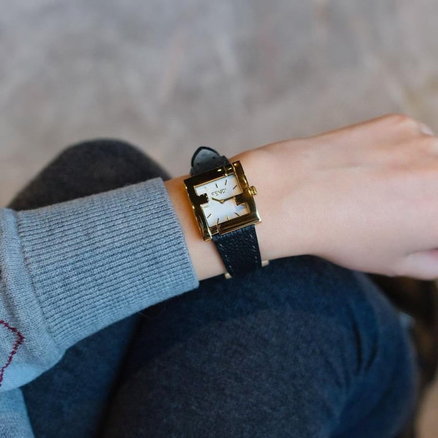 Fendi watch size 28mm