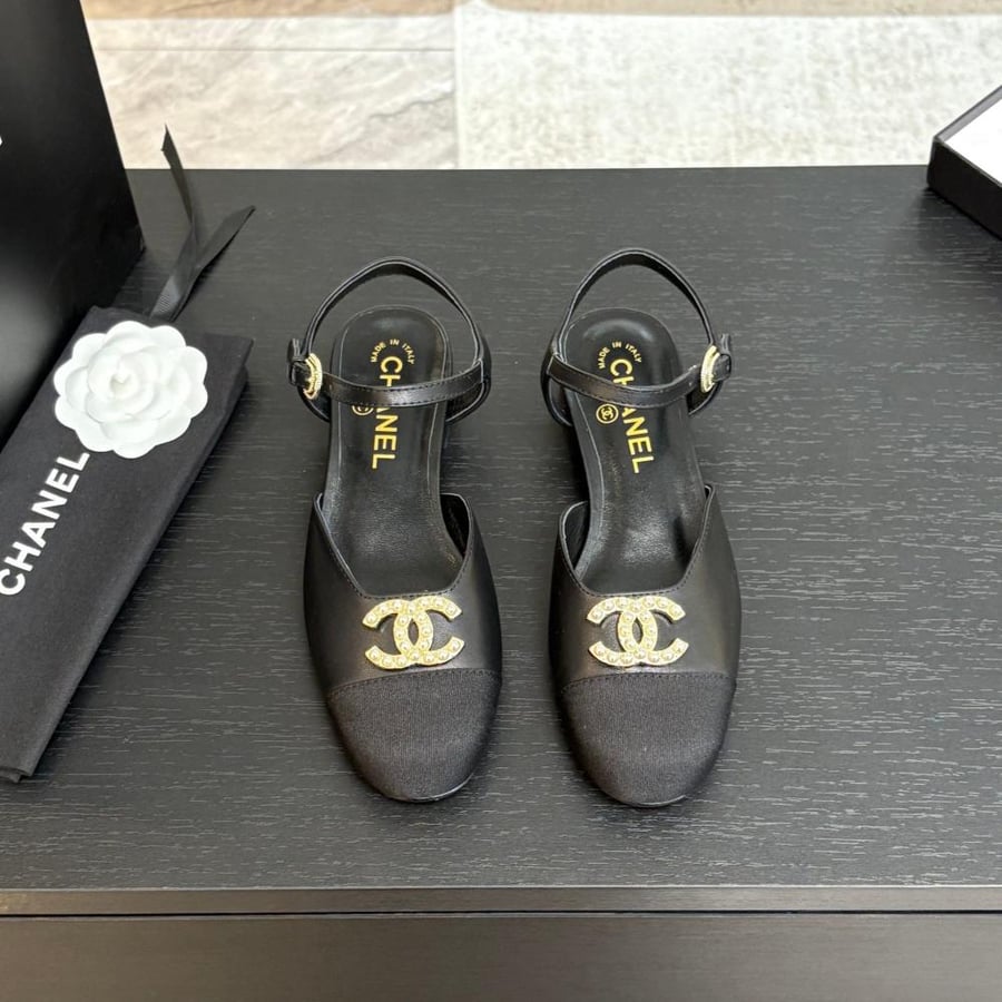 Chanel heel