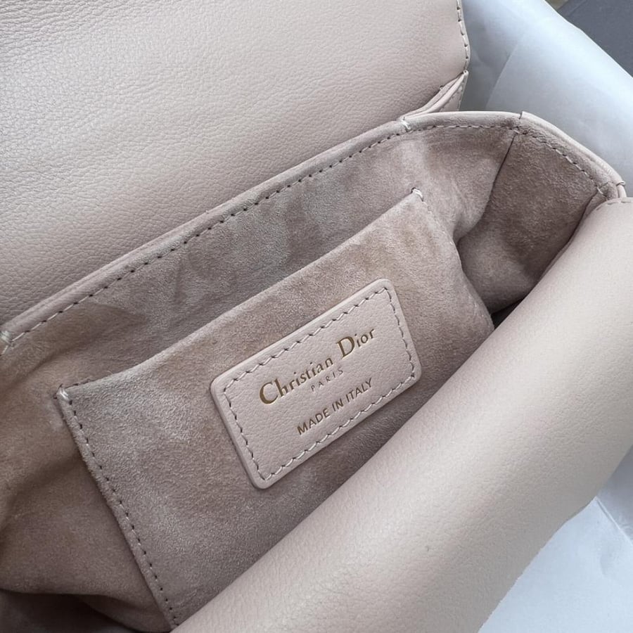 ديور Jolie مقاس 19cm