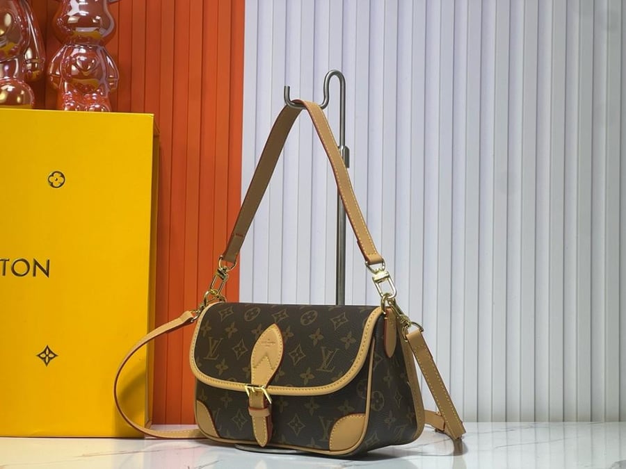 لويس فيتون مقاس24cm