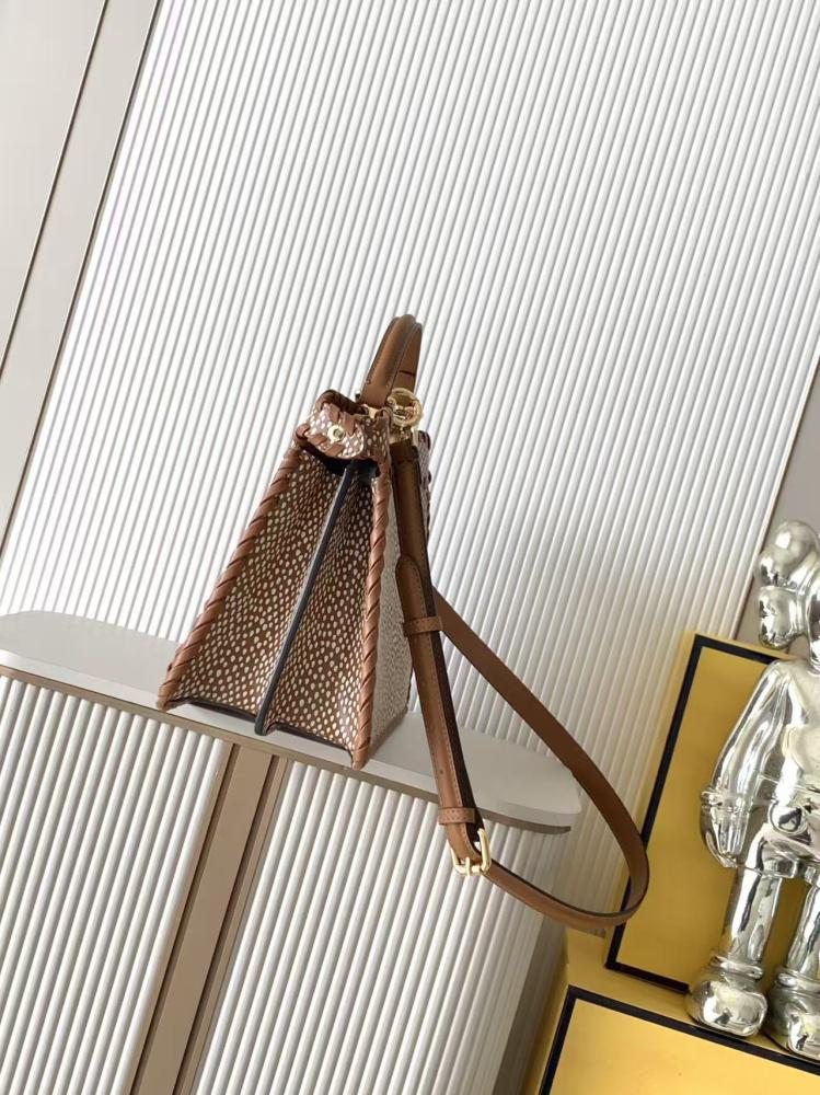 فندي مقاس 27cm