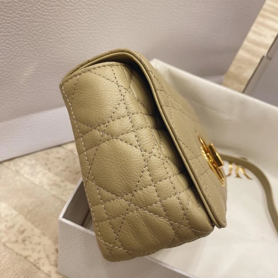 ديور Miss Caro مقاس 19cm