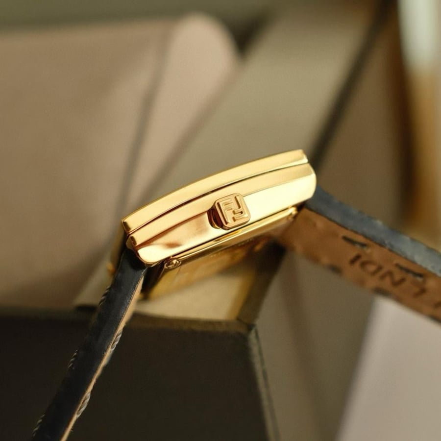 Fendi watch size 28mm