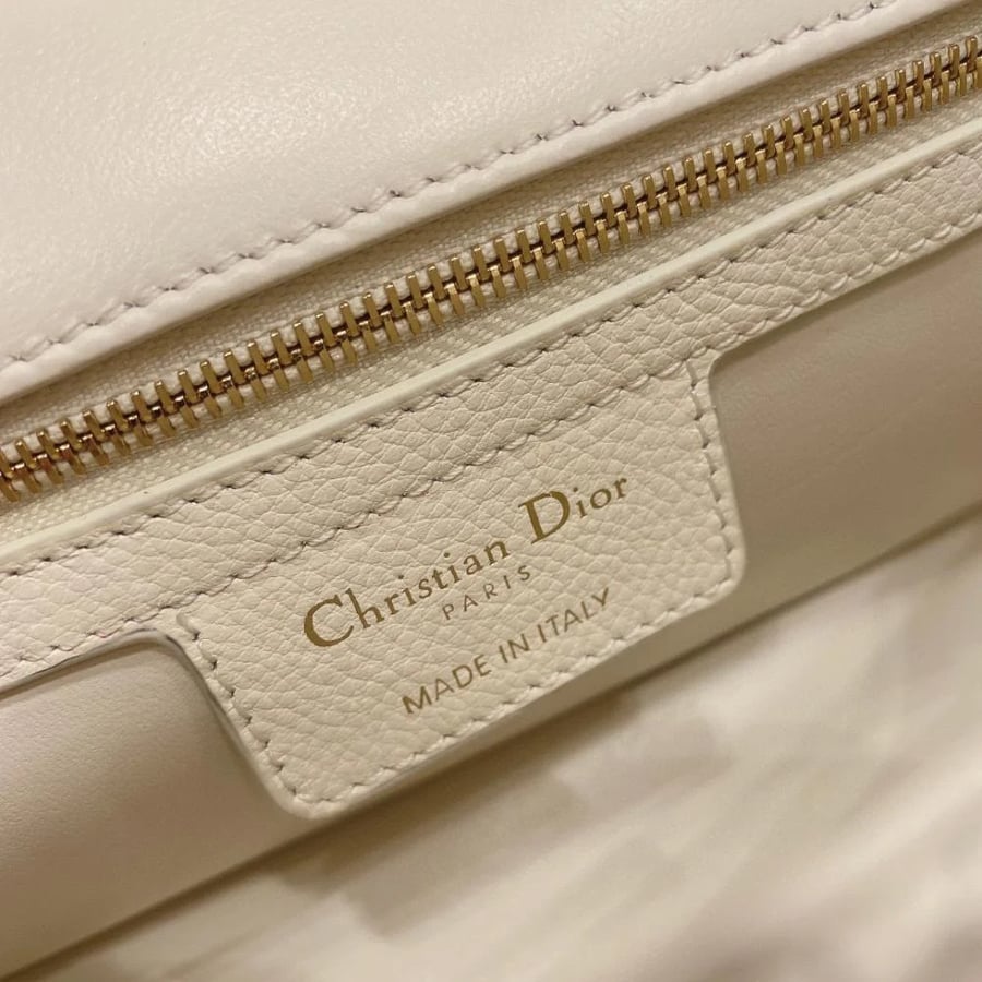 ديور Miss Caro مقاس 19cm