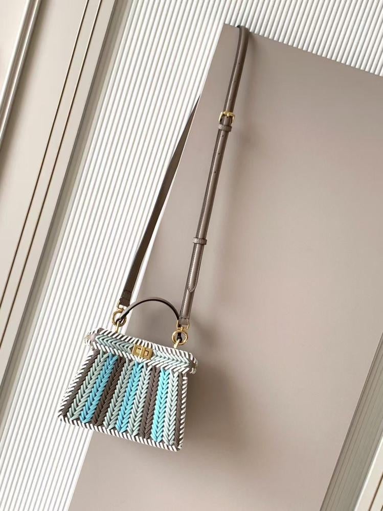 Fendi Peekaboo Petit size 20cm