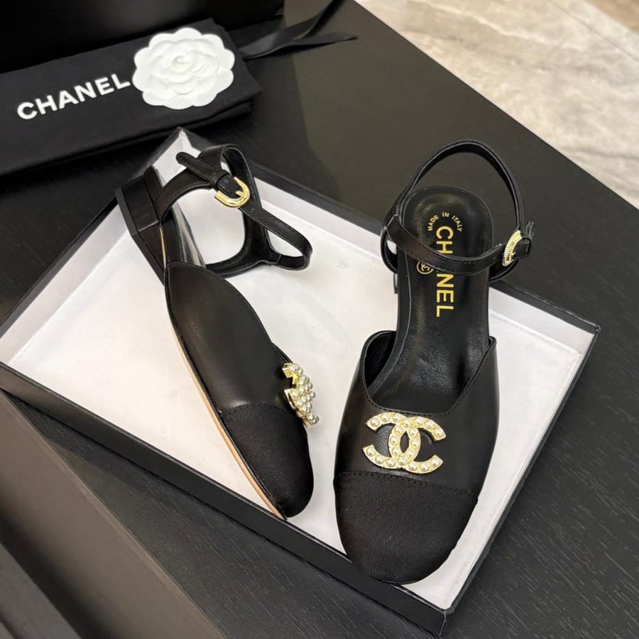 Chanel heel