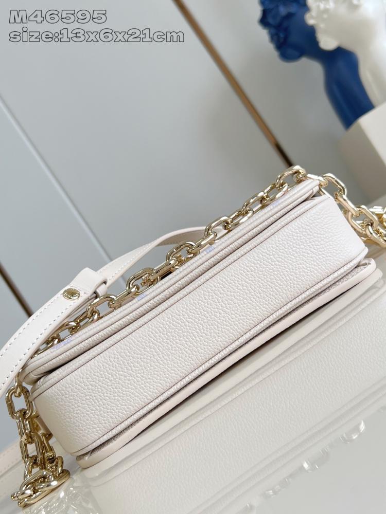 لوي فيتون ‏ Pochette Métis مقاس13.5cm