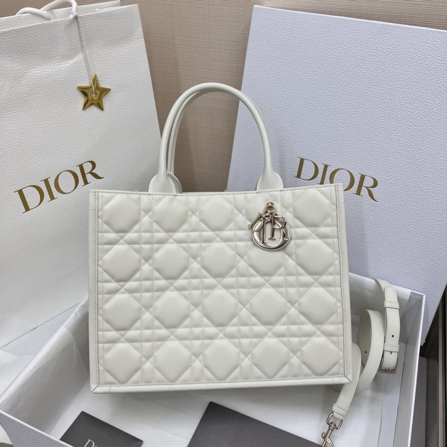 ديور Book Tote مقاس 36.5cm