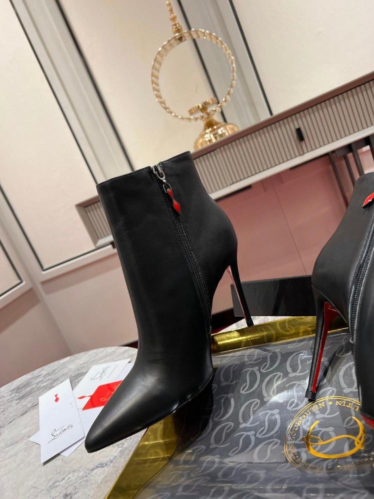 كعب كريستيان لوبوتان مقاس8.5cm