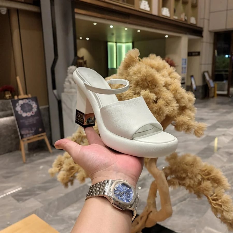 Fendi heel