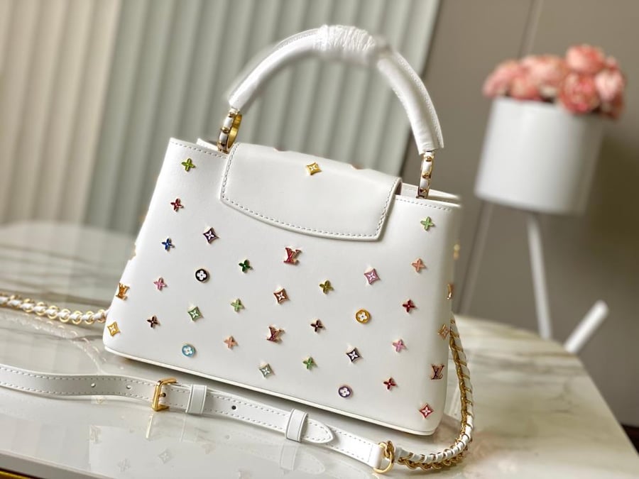 Loewe Capucines size 27cm