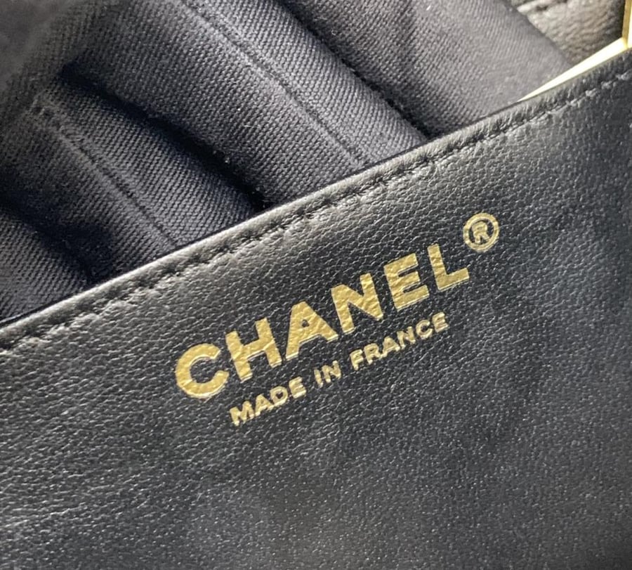 Chanel Classic size 20cm