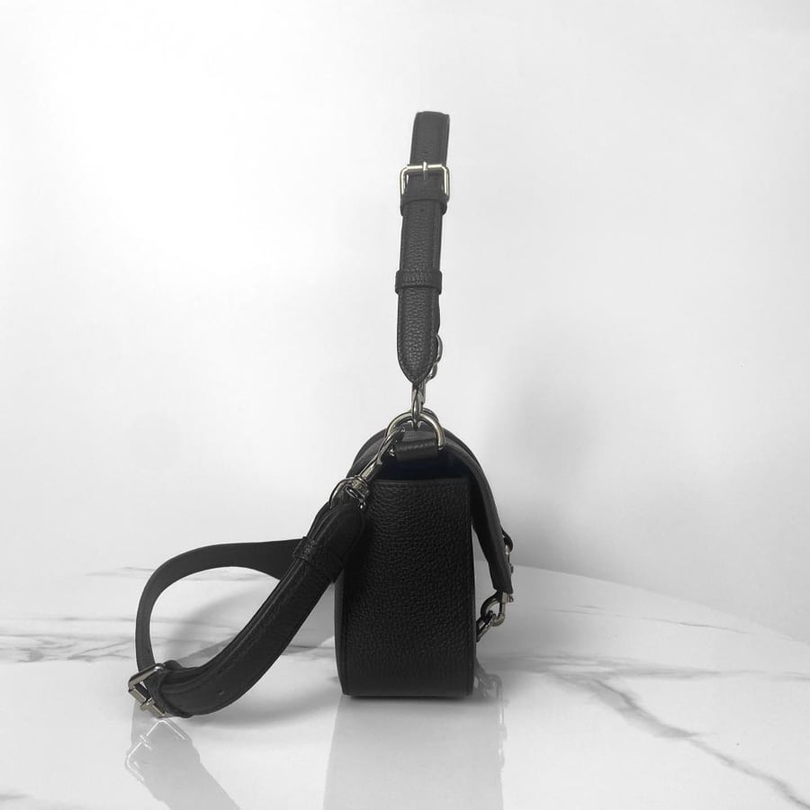 قوتشي small crossbody مقاس 23.5cm