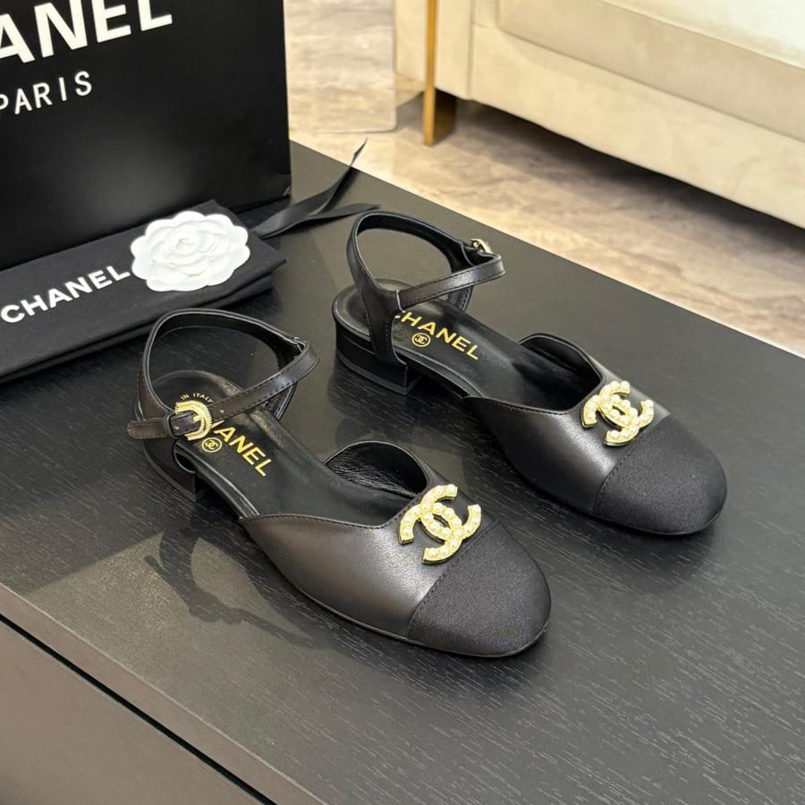 Chanel heel