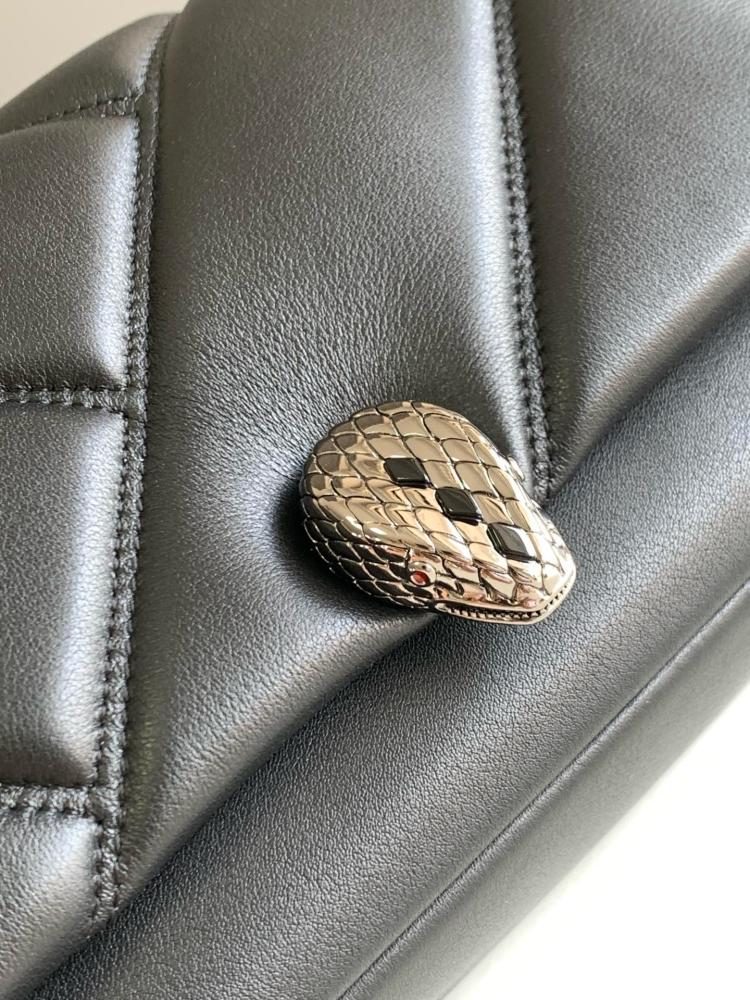 Bulgari SERPENTI CABOCHON size 22.5cm