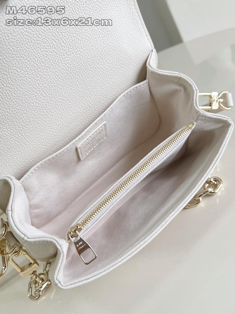 لوي فيتون ‏ Pochette Métis مقاس13.5cm