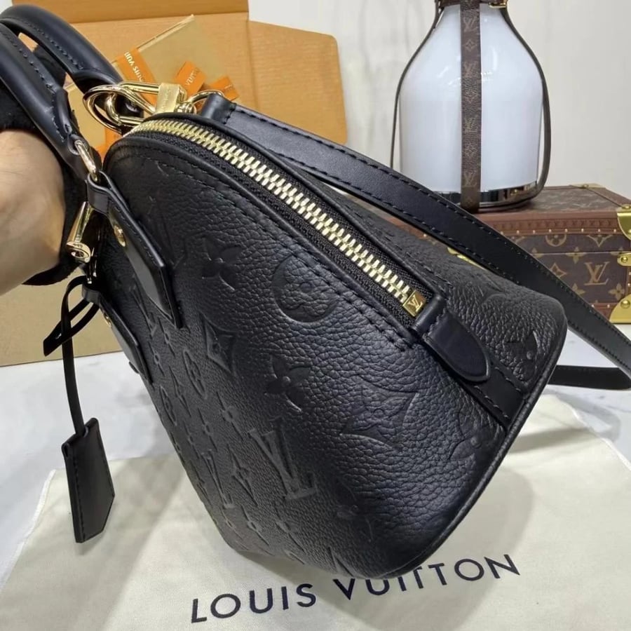 لوي فيتون مقاس 23cm