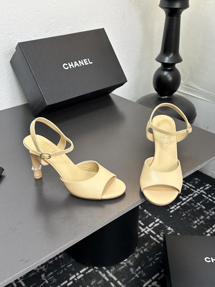 Chanel heel