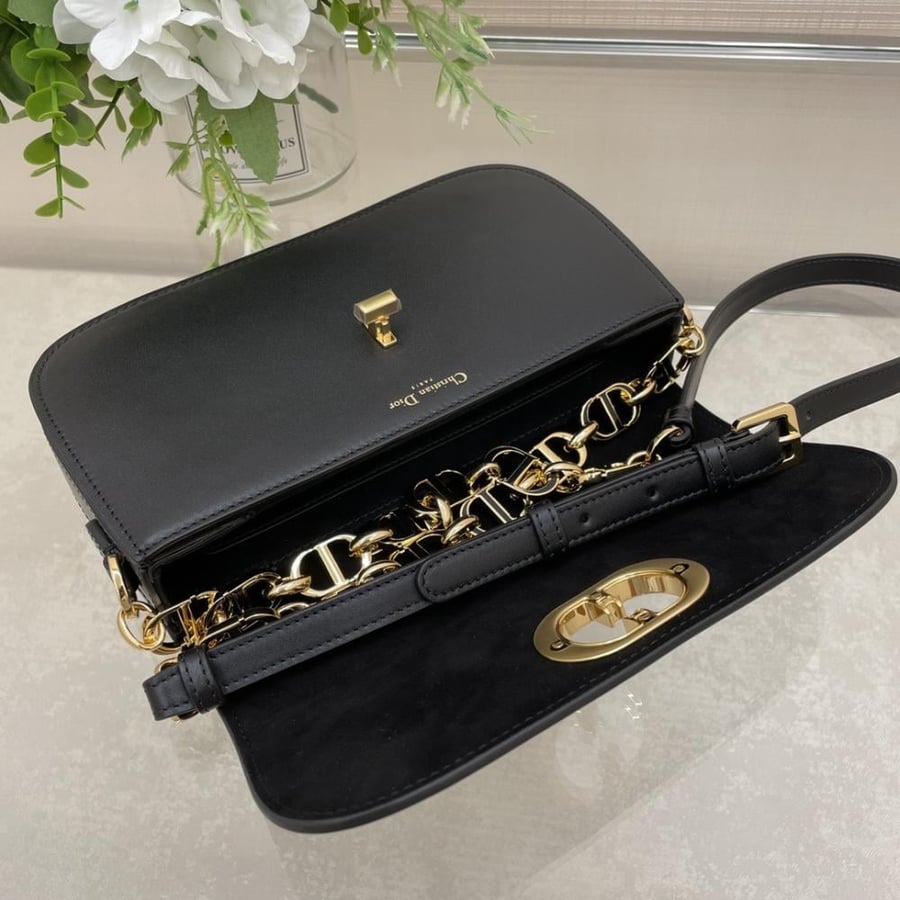 ديور ‏DIOR BOBBY East-West مقاس 22cm