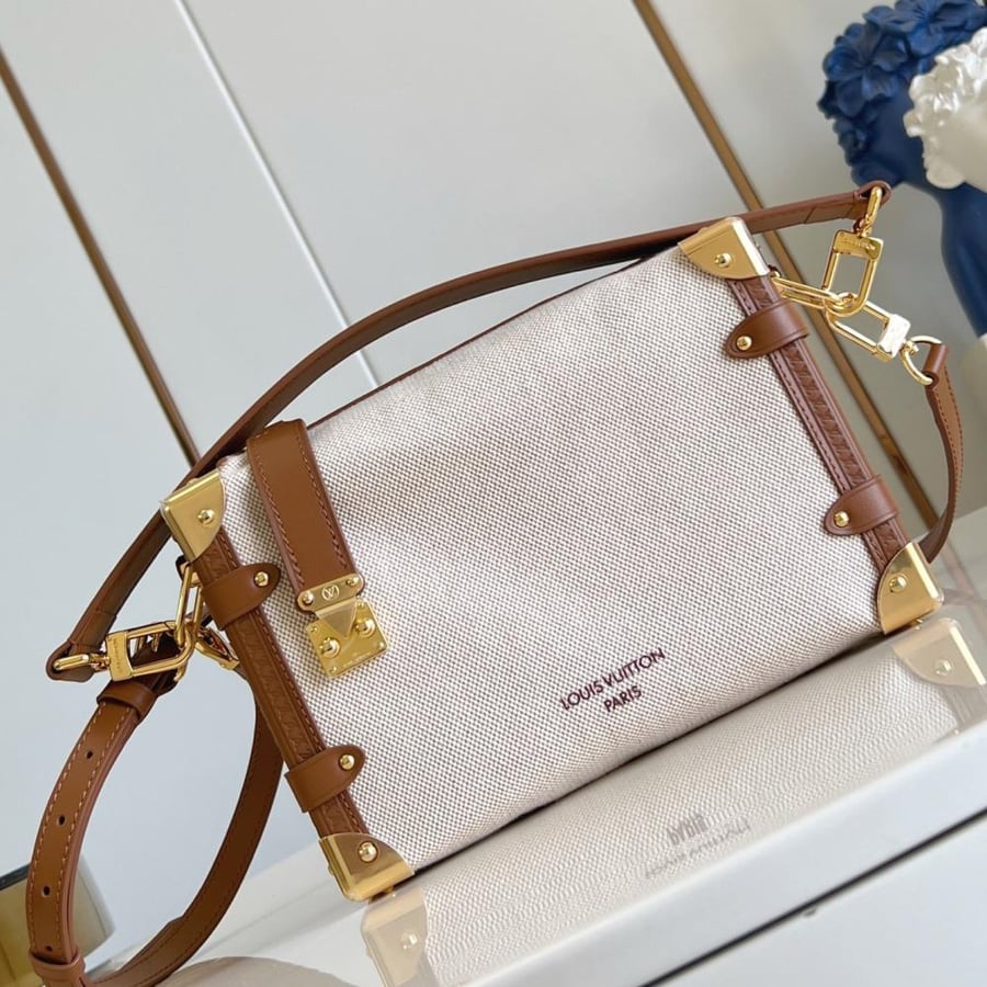 لوي فيتون SIDE TRUNK مقاس23.5cm