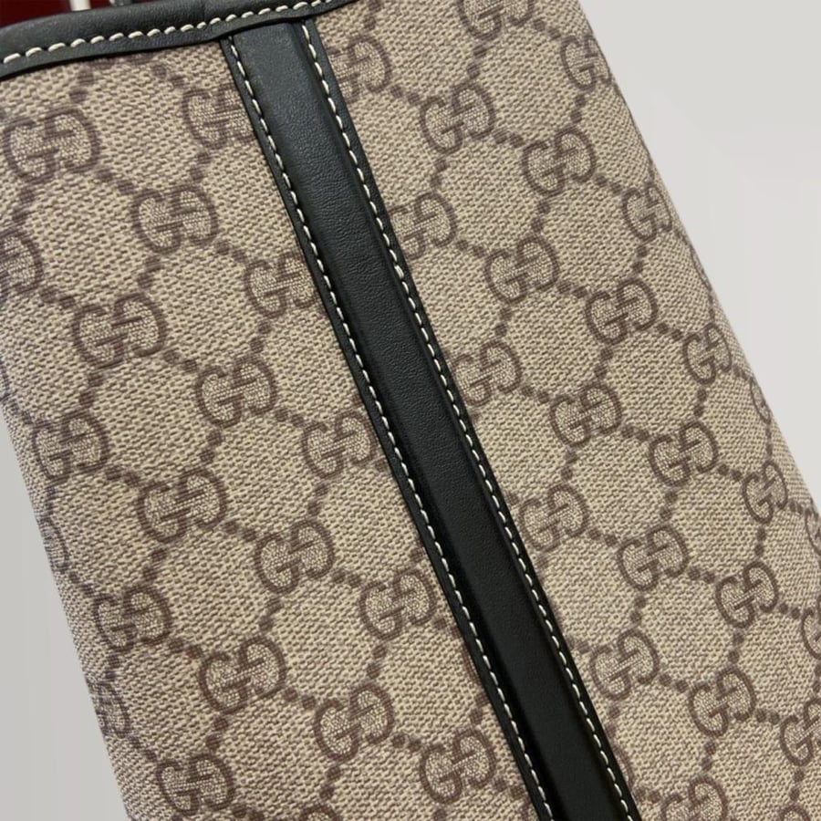 قوتشي GG Emblem مقاس 38cm