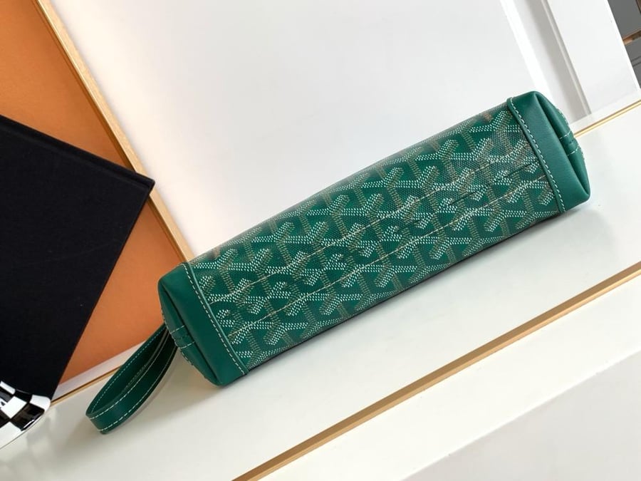 شنطة جويارد زيتي مقاس 24cm